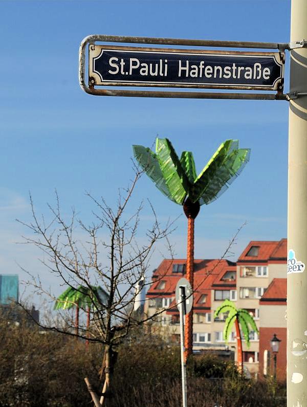1385 Strassenschild St. Pauli Hafenstrasse in der Sonne. | St. Pauli Hafenstrasse - Bilder aus Hamburg Sankt Pauli.